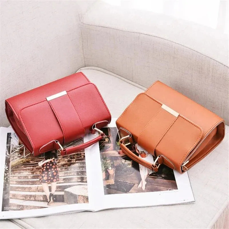 Maëlys | Small Flap Shoulder Bag with Gold Finish