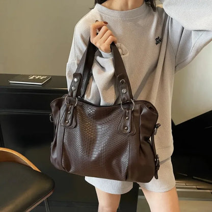 Manon | Croc-Effect Shoulder Bag