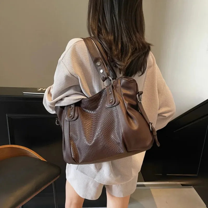 Manon | Croc-Effect Shoulder Bag