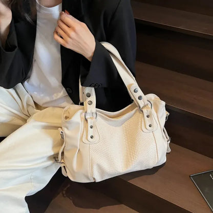 Manon | Croc-Effect Shoulder Bag