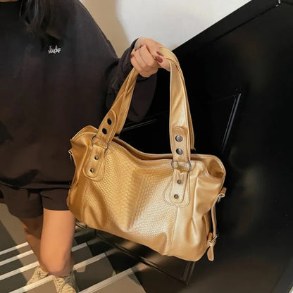 Manon | Croc-Effect Shoulder Bag