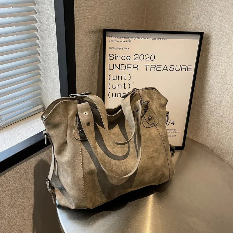 Iris | Large Retro Shoulder Bag