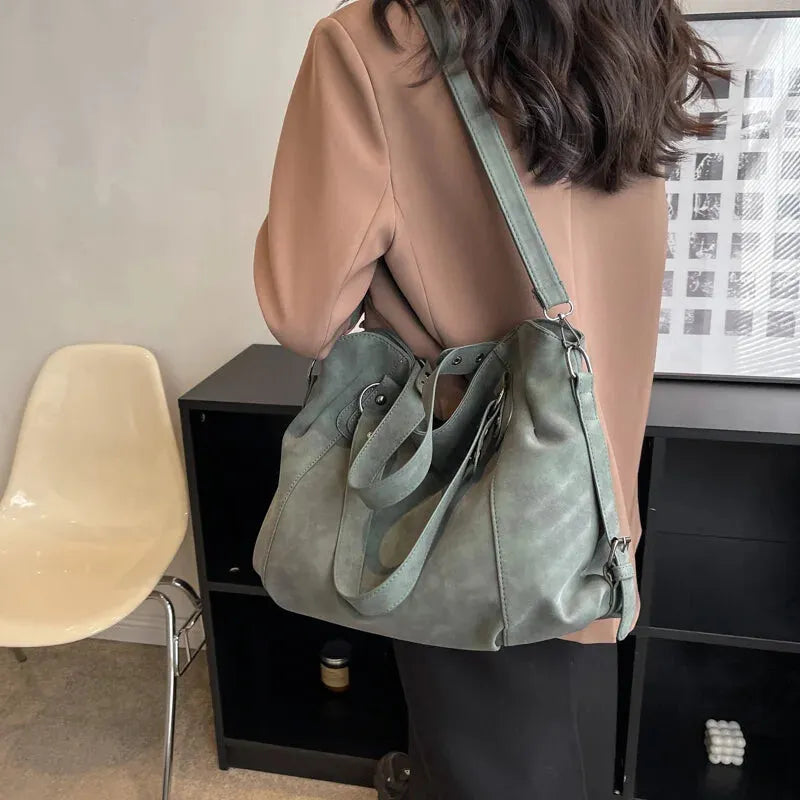 Iris | Large Retro Shoulder Bag