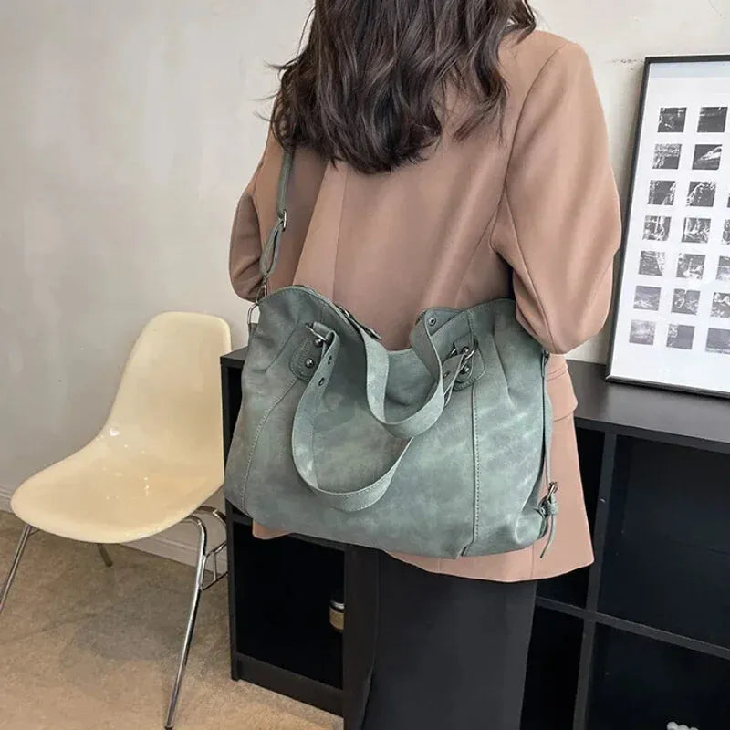 Iris | Large Retro Shoulder Bag