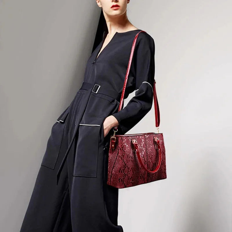Clara | Shiny Textured Shoulder Bag