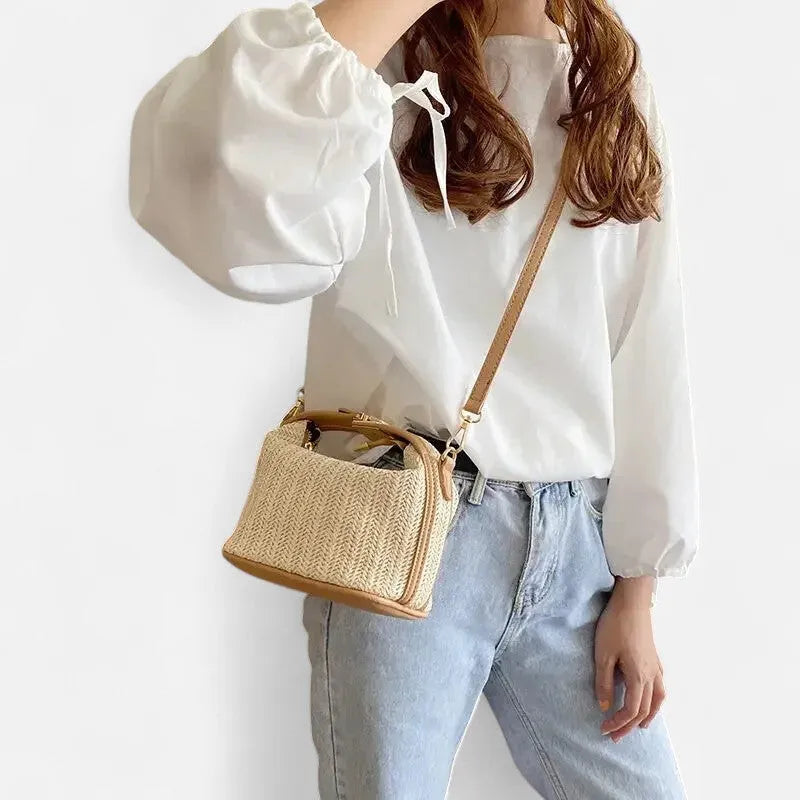 Éléa | Small Woven Straw Shoulder Bag
