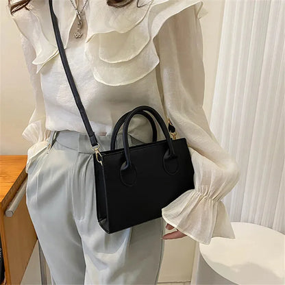 Élise | Small Refined Shoulder Bag