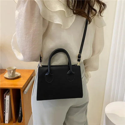 Élise | Small Refined Shoulder Bag