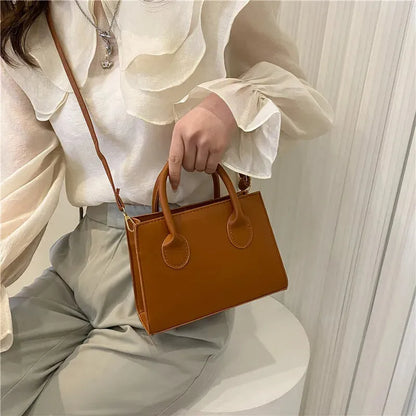 Élise | Small Refined Shoulder Bag