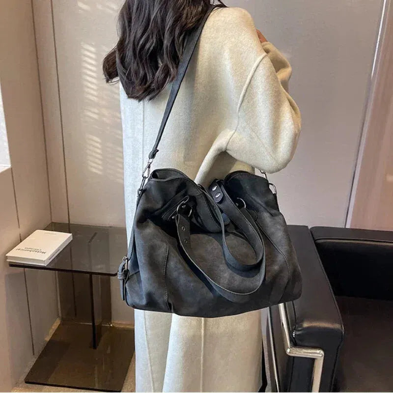 Iris | Large Retro Shoulder Bag