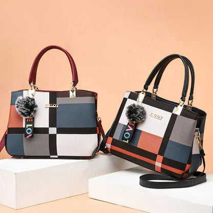 Livia | Shoulder Bag with Pompom Charm