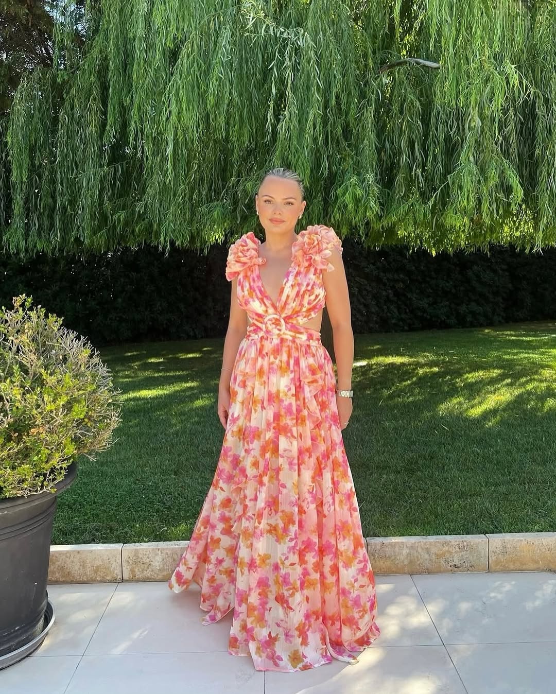 Palmora Society - Maeve | Vestido Maxi Floral con Cut-Out - foto 4