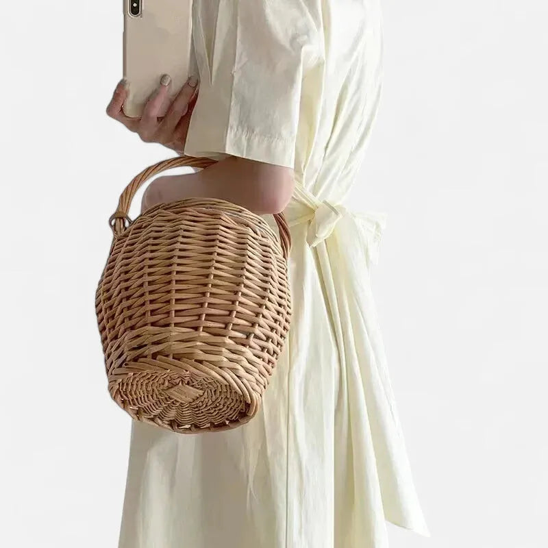Naïs | Small Woven Straw Bucket Bag